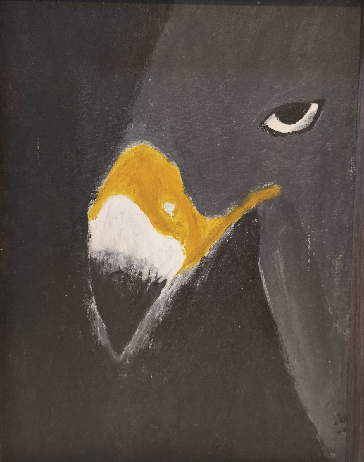 Pintura de uma águia em tons de cinza-azulado com bico amarelo